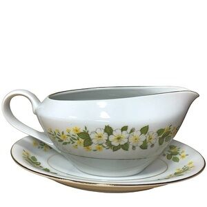 VTG Towne House Fine China Floral Gravy Boat & Plate White Yellow Cottage Japan